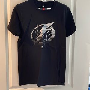 Men’s Fanatics Tampa Bay Lightening T-shirt. Size small. NWTs. 100% soft cotton.